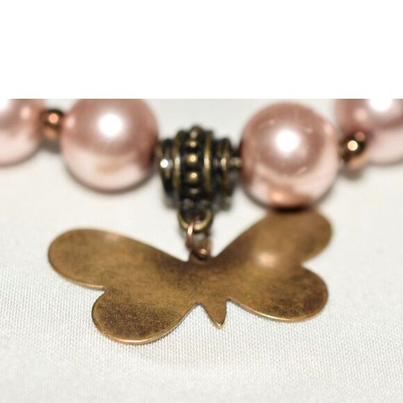 Vintage Cottagecore Large Pink Faux Pearl Copper Butterfly 6" Stretch Bracelet - Picture 2 of 2